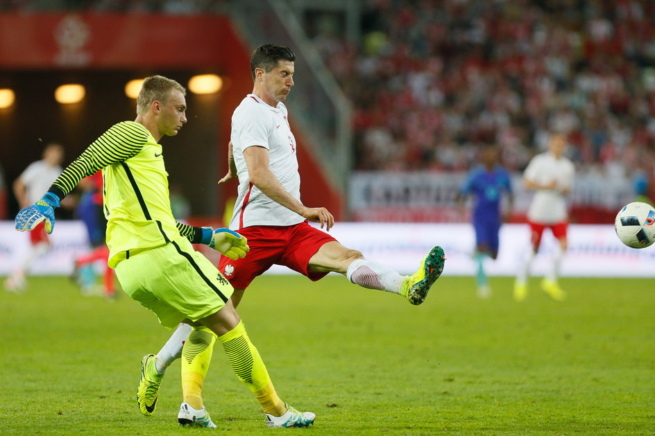 Robert Lewandowski i Jasper Cillessen