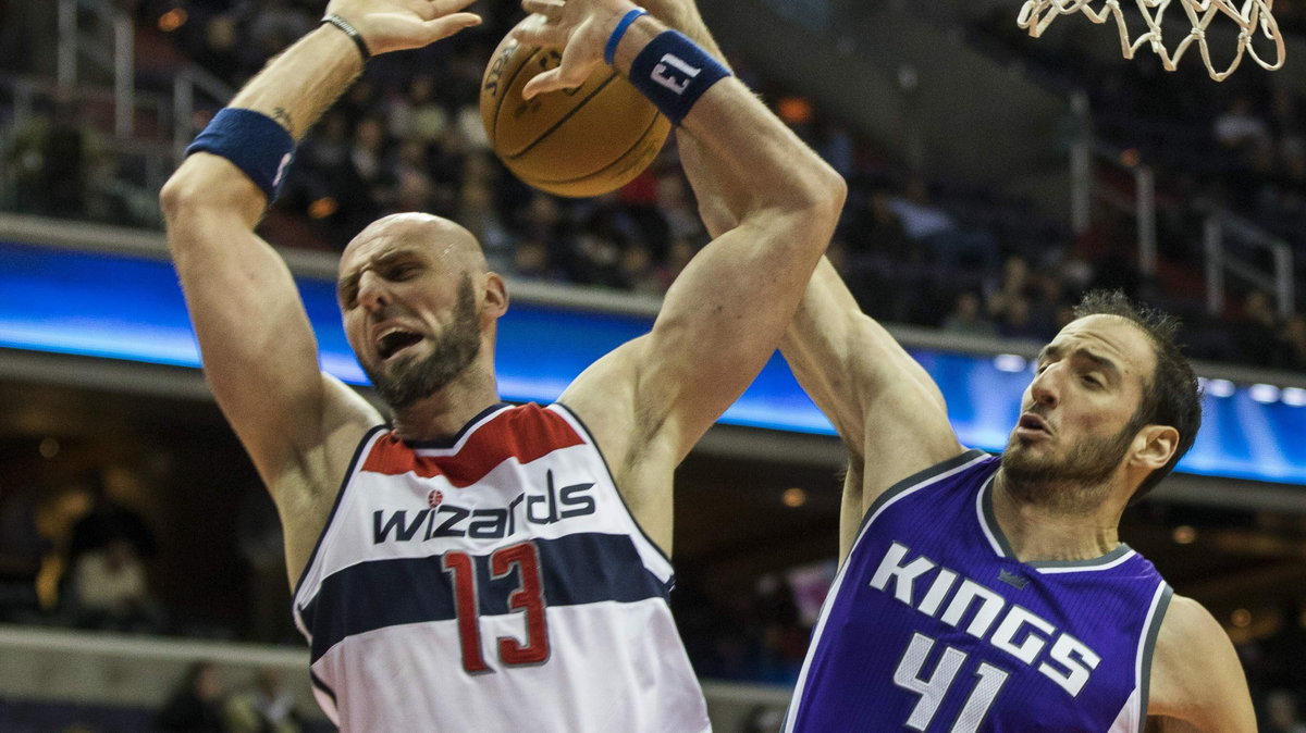 Marcin Gortat (L)