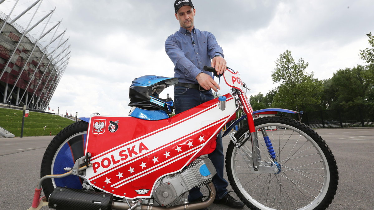 TOMASZ GOLLOB