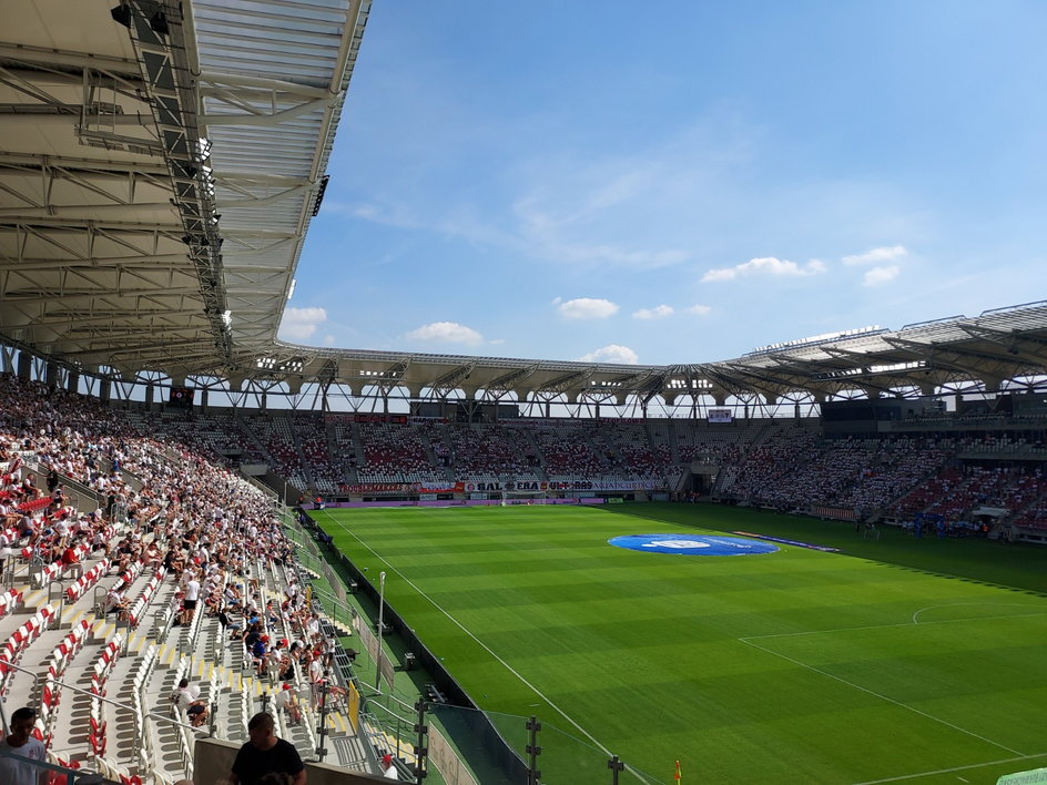 Niedziela, 15.00, Łódź: ŁKS – Pogoń 1:0