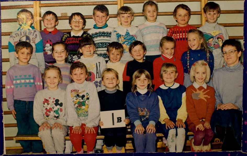 Zdjęcie ze Szkoły Podstawowej numer jeden w Zębie. Kamil stoi w środkowym rzędzie, trzeci od prawej. Już wtedy był zafascynowany sportem. 