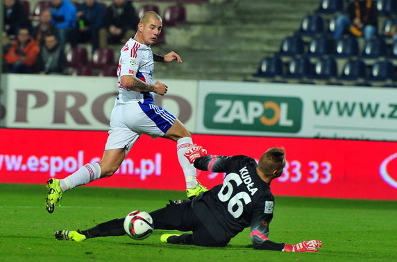 PIŁKA NOŻNA POLSKA EKSTRAKLASA POGOŃ GÓRNIK ZABRZE (Dawid Kudła Maciej Korzym )