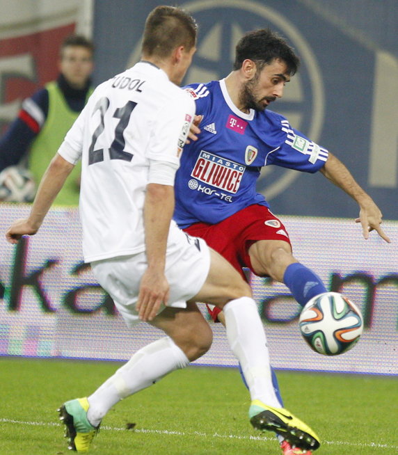 GLIWICE PIŁKA NOŻNA PIAST GLIWICE POGOŃ  (Gerard Badia Sebastian Rudol )