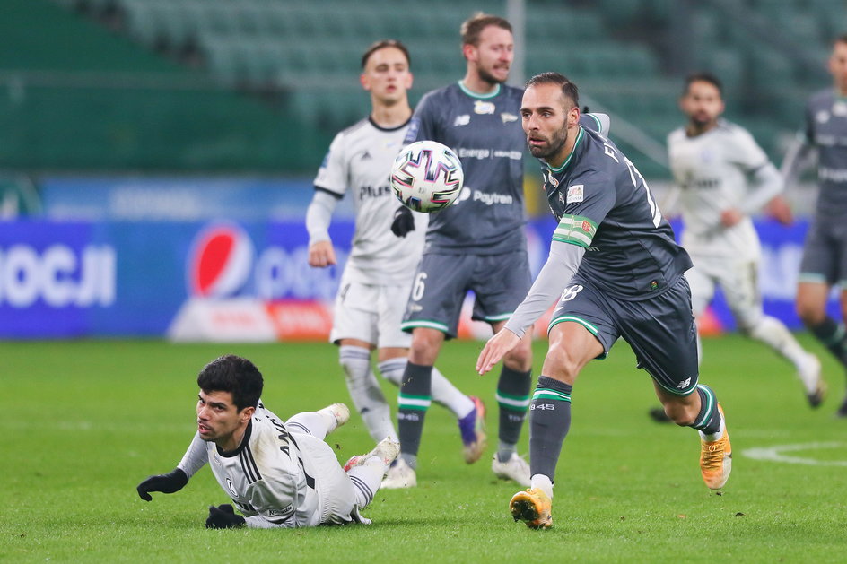 Flavio Paixao, podobnie jak cała drużyna Lechii, czeka na bramkę od czterech spotkań. W poprzednim sezonie gdańszczanie przegrali trzy ligowe starcia z Cracovią. W żadnym Portugalczyk nie strzelił gola. 