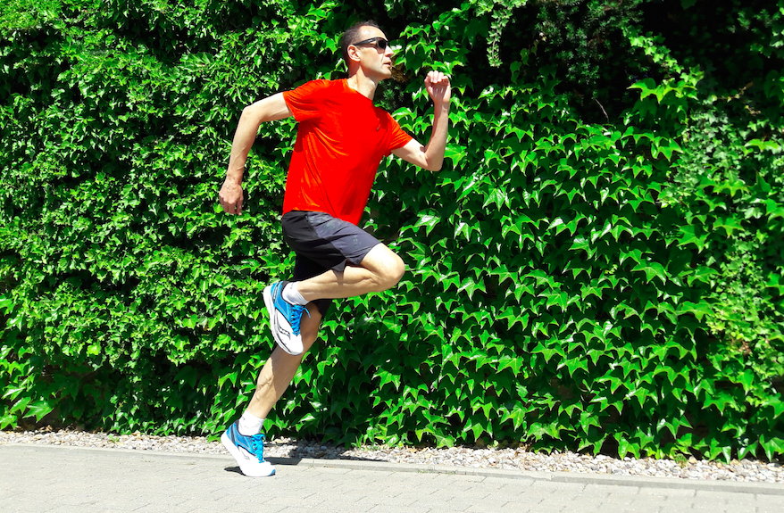 Szybkie bieganie w Saucony Kinvara 9 po twardej nawierzchni – czysta przyjemność