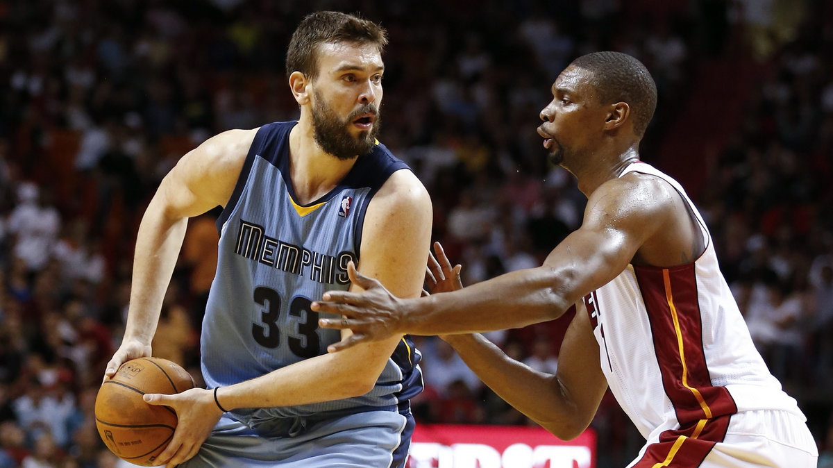 Marc Gasol (L)