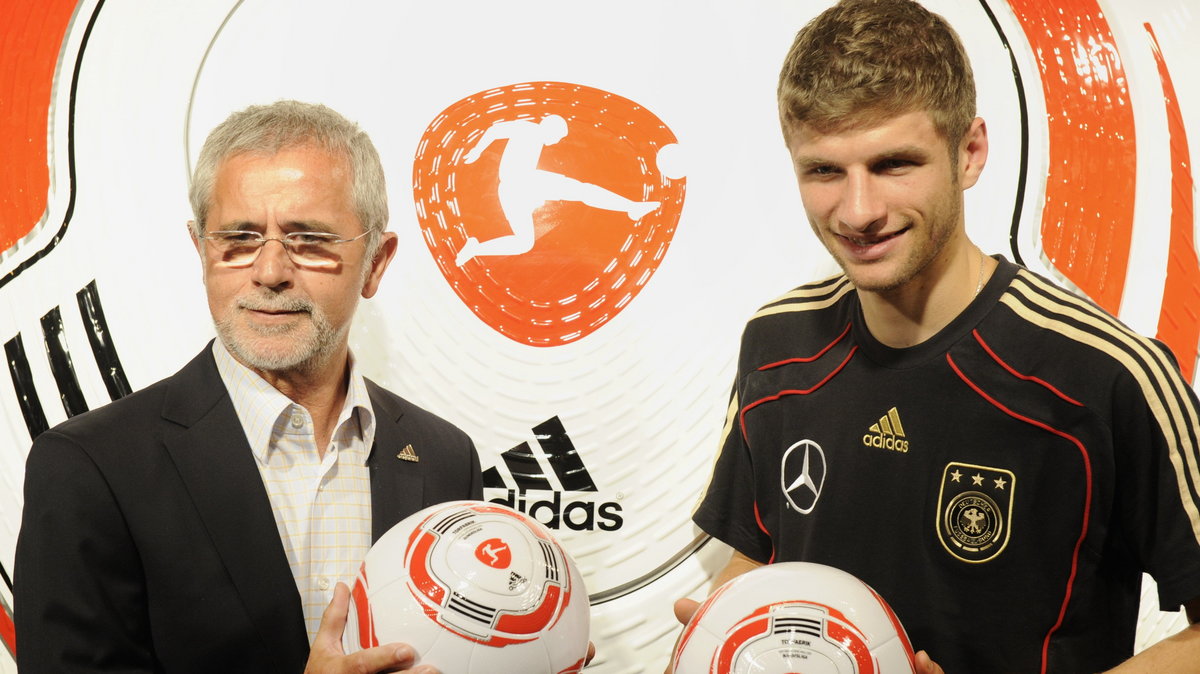 Gerd Mueller (L) i Thomas Mueller (P)