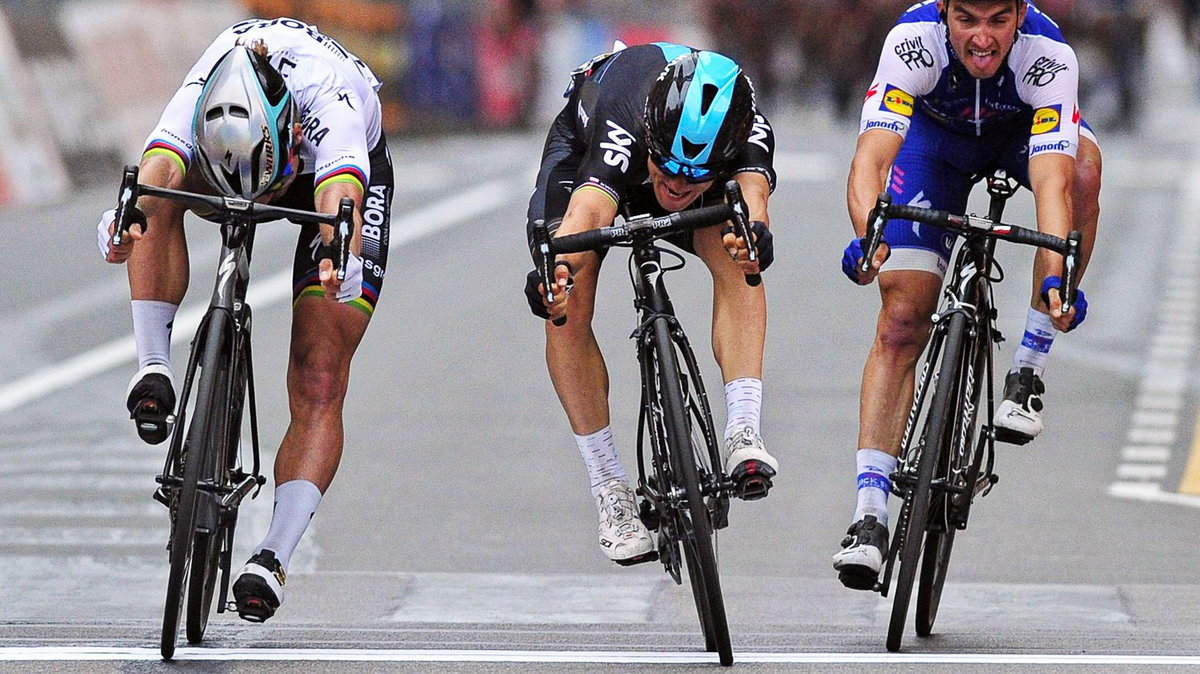 Michał Kwiatkowski (w środku), Peter Sagan (po lewej) i Julian Alaphilippe (po prawej)