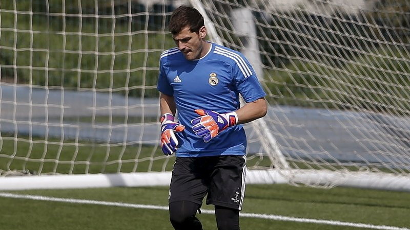 Bramkarz Realu Iker Casillas też popiera zawieszenie rozgrywek, fot. Andrea Comas / Reuters