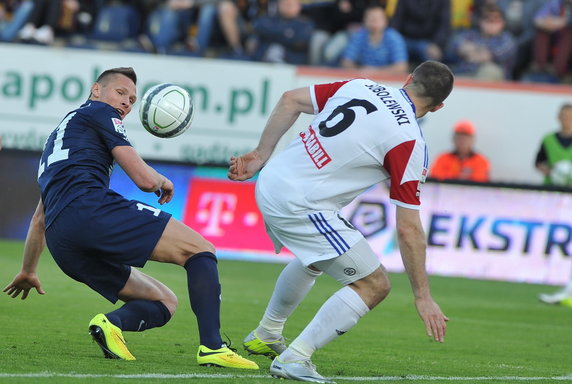 PIŁKA NOŻNA EKSTRAKLASA POGOŃ SZCZECIN GÓRNIK ZABRZE (Marcin Robak Radosław Sobolewski )