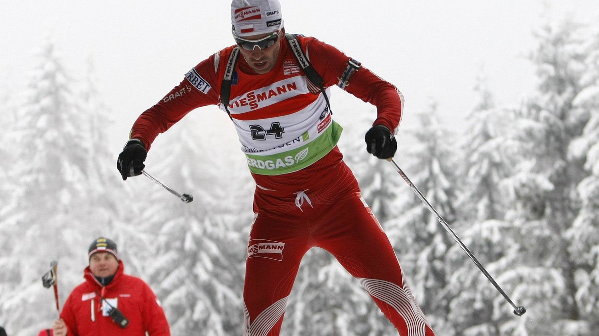 Najlpeszy polski biathlonista, Tomasz Sikora, na trasie