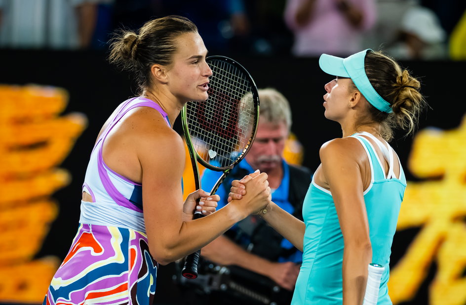 Aryna Sabalenka i Magda Linette po półfinałowym meczu Australian Open 2023