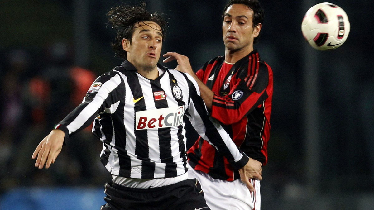 Luca Toni (z lewej)