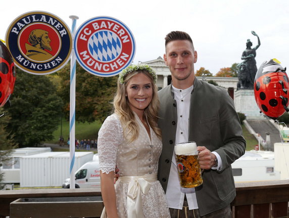 epa07076791 - GERMANY SOCCER BAYERN MUNICH OKTOBERFEST (FC Bayern Munich attends Oktoberfest)