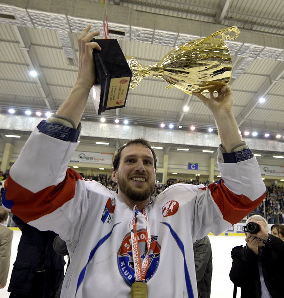 HOKEJ NA LODZIE CIARKO PBS BANK KONTRA GKS TYCHY (Martin Richter)