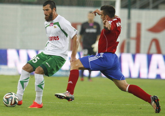 PIŁKARSKA EKSTRAKLASA PIAST KONTRA LECHIA ( Zaur Sadajew Carles Marc Martinez)