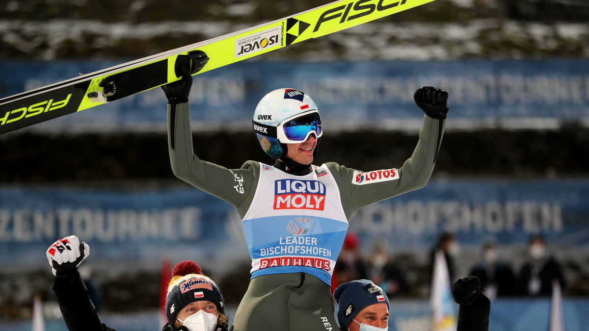 Dawid Kubacki (od lewej), Kamil Stoch, Piotr Żyła