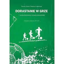 Mateusz Ludwiczak wraz z Tomaszem Tchórzem napisał książkę „Dorastanie w grze – wszechstronny rozwój zawodnika. Kategoria wiekowa U8-U12”.