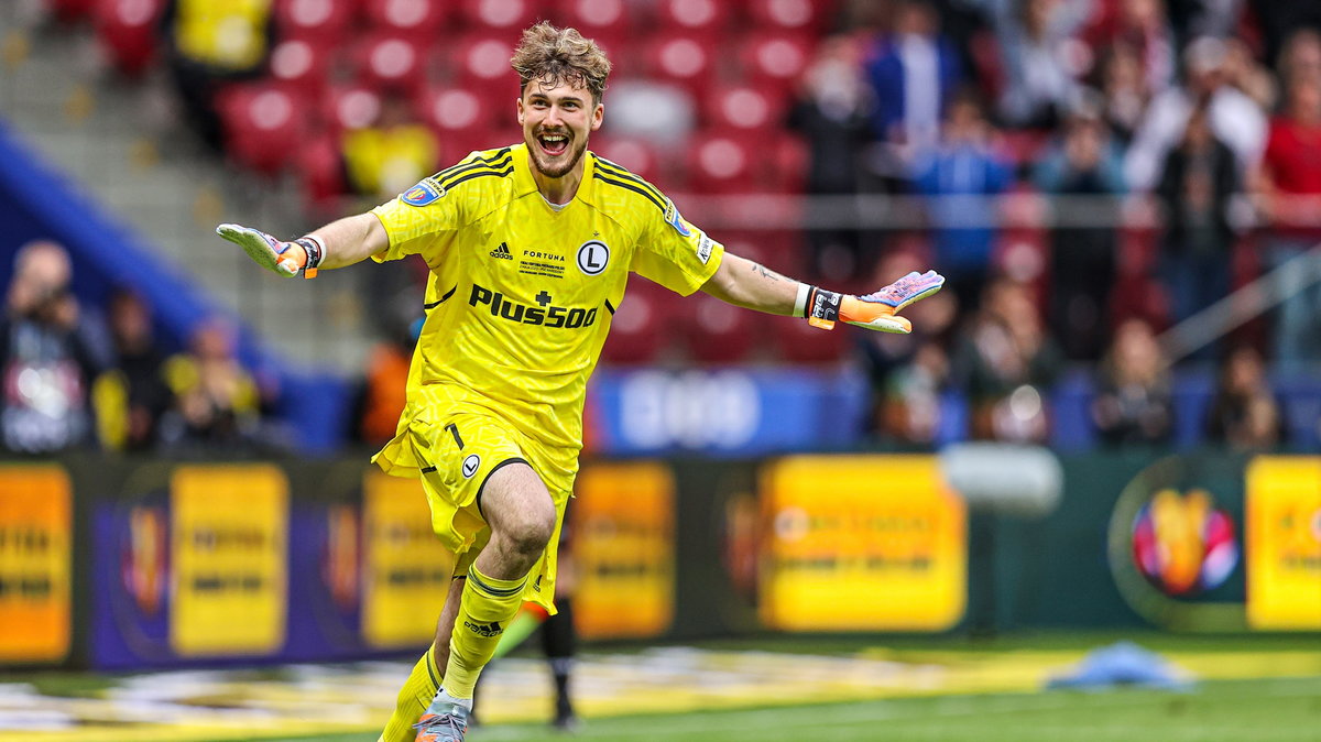 Finał Pucharu Polski: Kacper Tobiasz bohaterem Legii Warszawa. Jak Legia i Raków zagrały taktycznie - Przegląd Sportowy