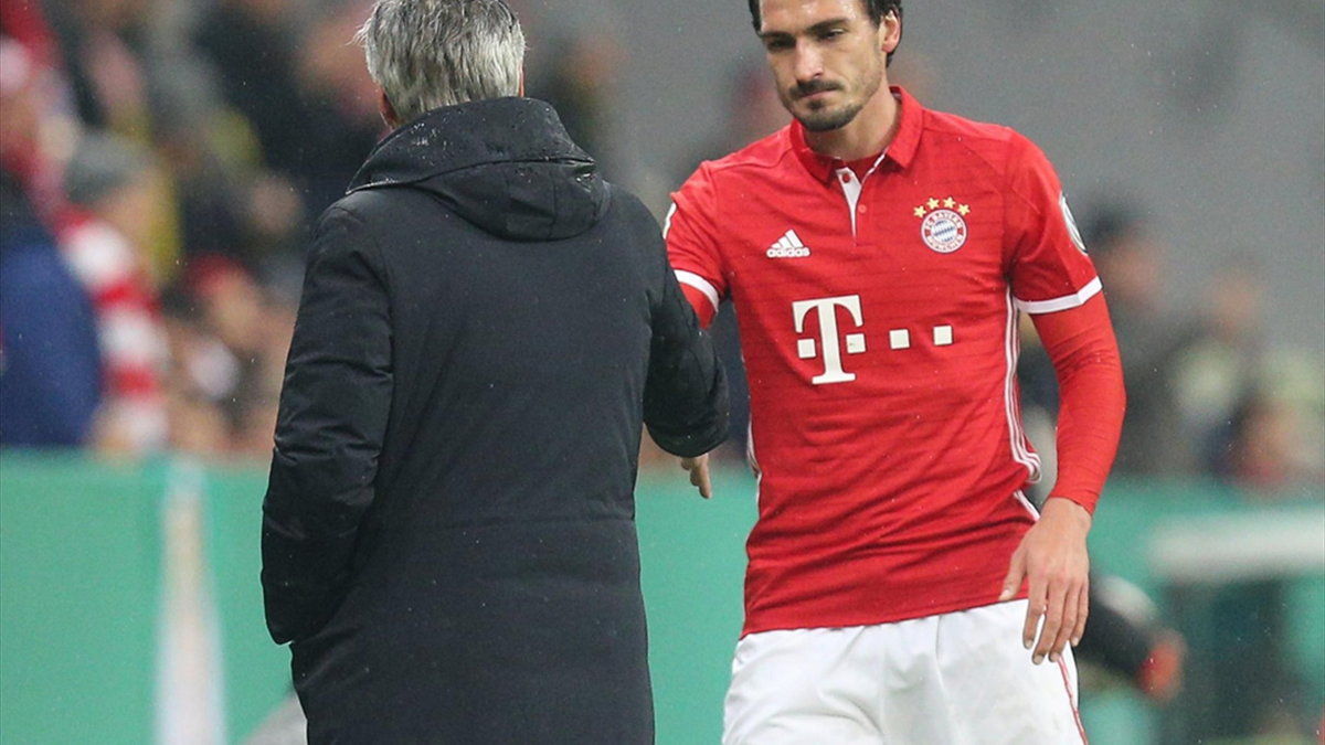 Hummels wściekły na dziennikarzy. Twierdzi, że nie zwolnił Ancelottiego