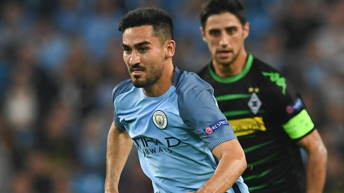 Ilkay Guendogan (z przodu)