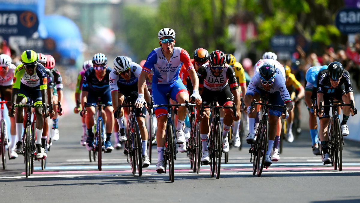 Arnaud Demare wygrywa w Mesynie