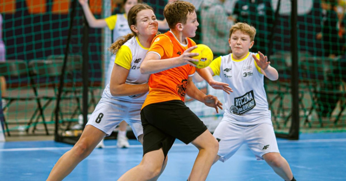 14 tysięcy dzieci w manualnej na Orliku. Bo to jest atrakcyjna gra