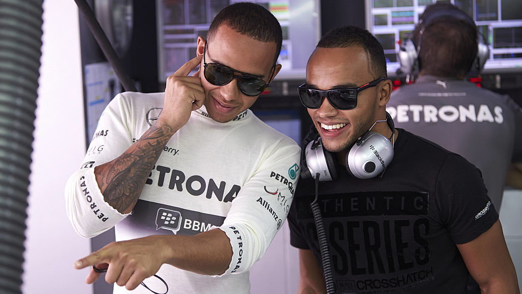 Nicolas Hamilton z bratem Lewisem Hamiltonem