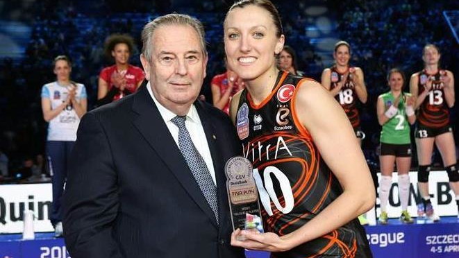 Jordan Larson-Burbach, Eczacibasi VitrA Stambuł, Final Four, Liga Mistrzyń