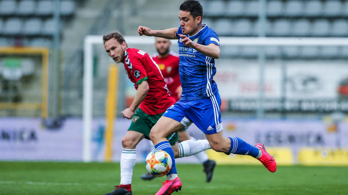 Miedź Legnica zajmuje szóste miejsce – ostatnie dające prawo gry w barażach. Klub celuje jednak w bezpośredni awans.