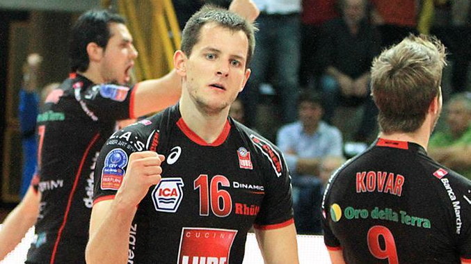 Bartosz Kurek (16)