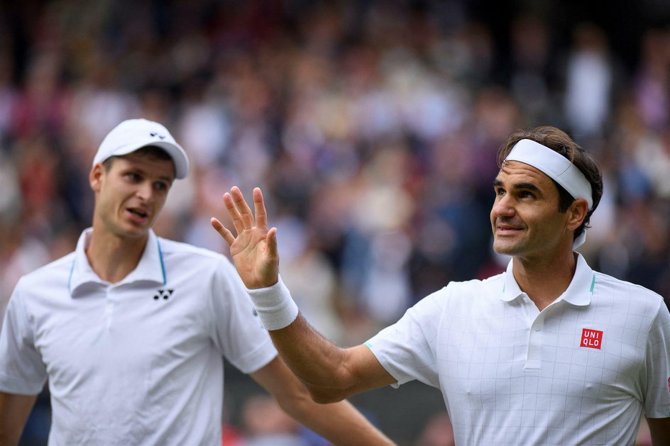 Hubert Hurkacz i Roger Federer.