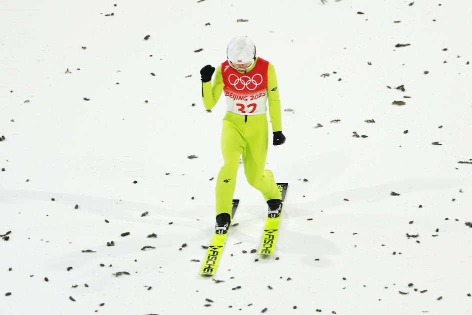 Kamil Stoch zajął czwarte miejsce w konkursie olimpijskim na dużej skoczni w Pekinie