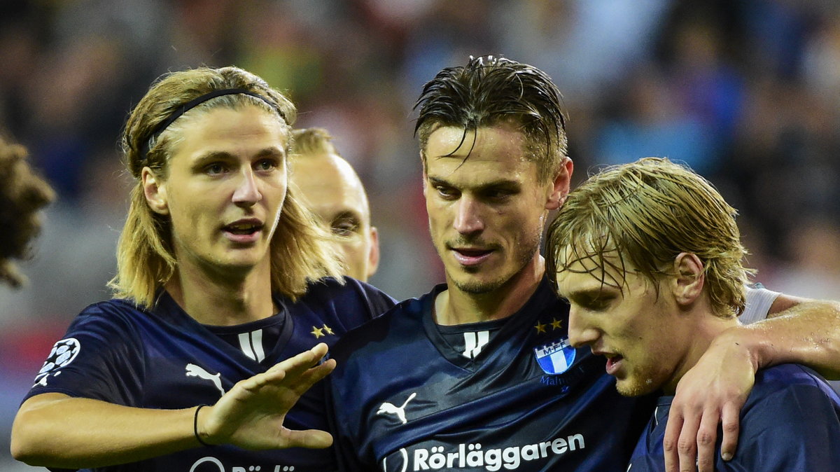 Paweł Cibicki (z lewej), Markus Rosenberg (w środku) i Emil Forsberg (z prawej)