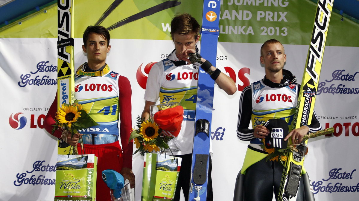 Latem na podium LGP w Wiśle stanął Maciej Kot (z lewej)