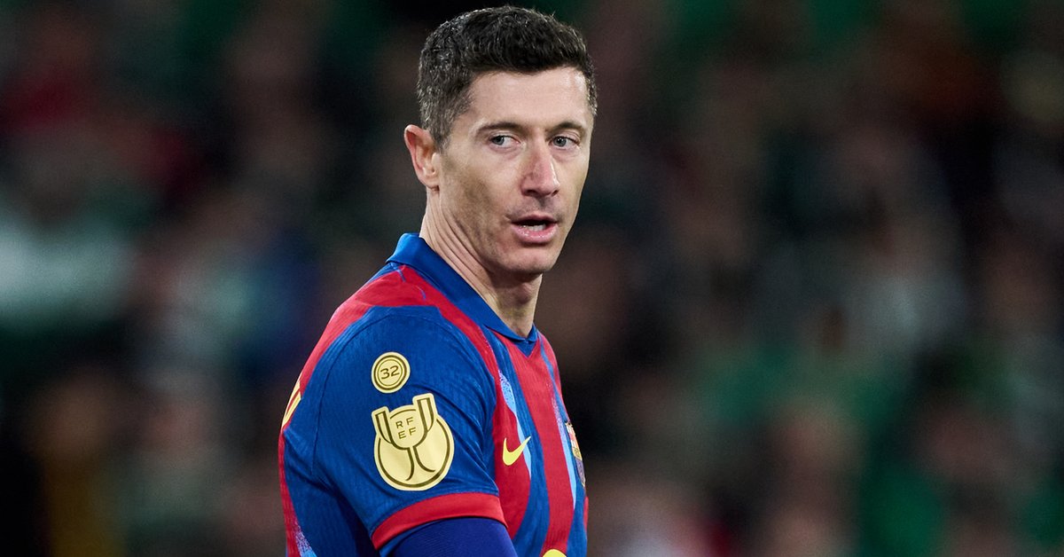 Barcelona ma dość skąpienia. On ma zastąpić Roberta Lewandowskiego. Gigantyczne pieniądze