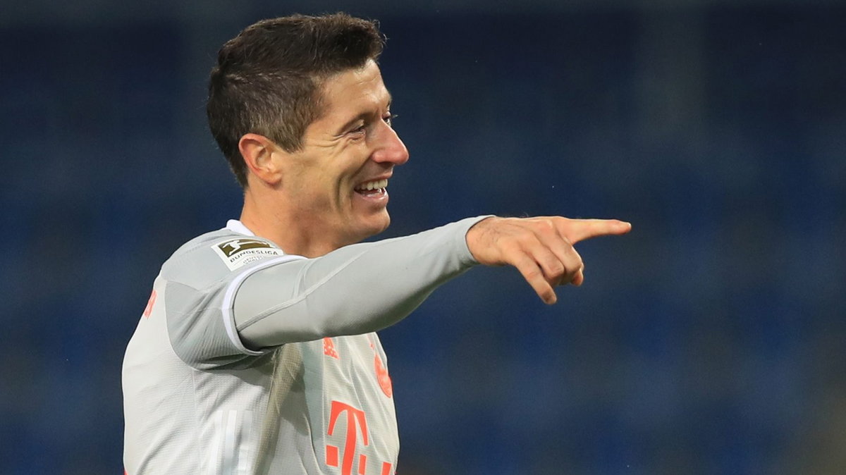 Robert Lewandowski podczas meczu Bundesligi Arminia Bielefeld – Bayern Monachium