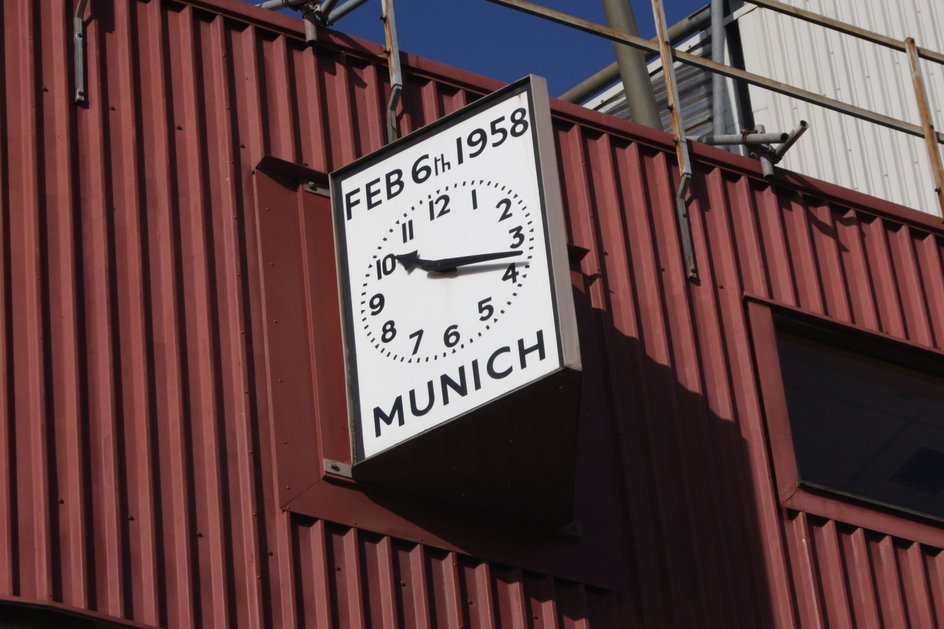 Zegar na Old Trafford upamiętniający tragedię w Monachium, fot. Autor
