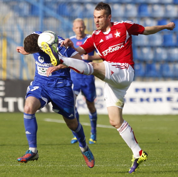 PIŁKA NOŻNA LIGA POLSKA RUCH CHORZÓW WISŁA KRAKÓW (Filip Starzyński Piotr Brożek )