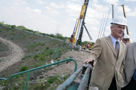 Były prezes PZPN, Michał Listkiewicz na budowie Stadionu Narodowego