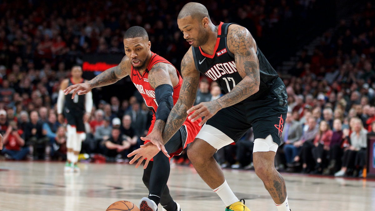 Damian Lillard (z lewej) w meczu z Houston Rockets