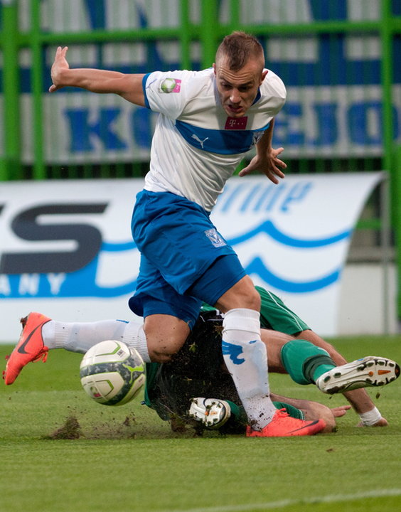 PIŁKA NOŻNA LIGA POLSKA PGE GKS BEŁCHATÓW LECH POZNAŃ