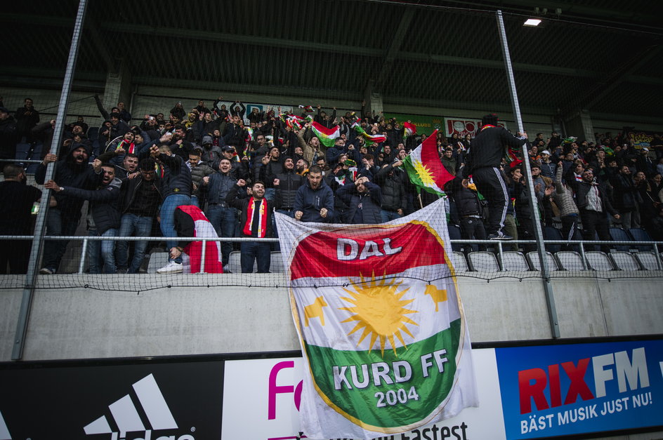 Dalkurd FF jednoczy Kurdów na całym świecie. Kibice beniaminka szwedzkiej ekstraklasy liczą, że kiedyś w europejskich pucharach pokonają drużynę z Turcji.