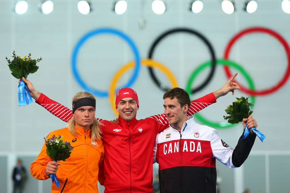 Medaliści igrzysk olimpijski w Soczi w biegu na 1500 m. Od lewej: Koen Verweij, Zbigniew Bródka i Denny Morrison