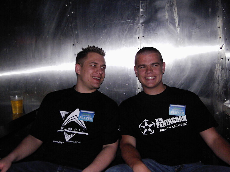 WESG 2005 - RobbaN i NEO