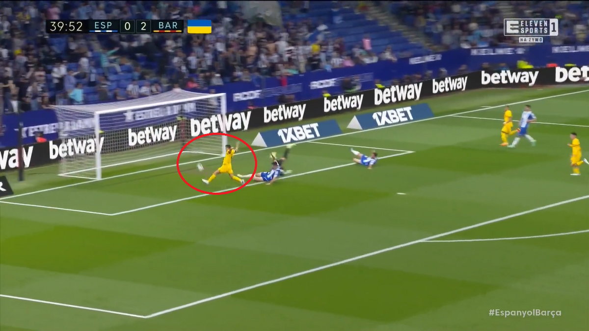 Druga bramka Roberta Lewandowskiego w meczu z Espanyolem