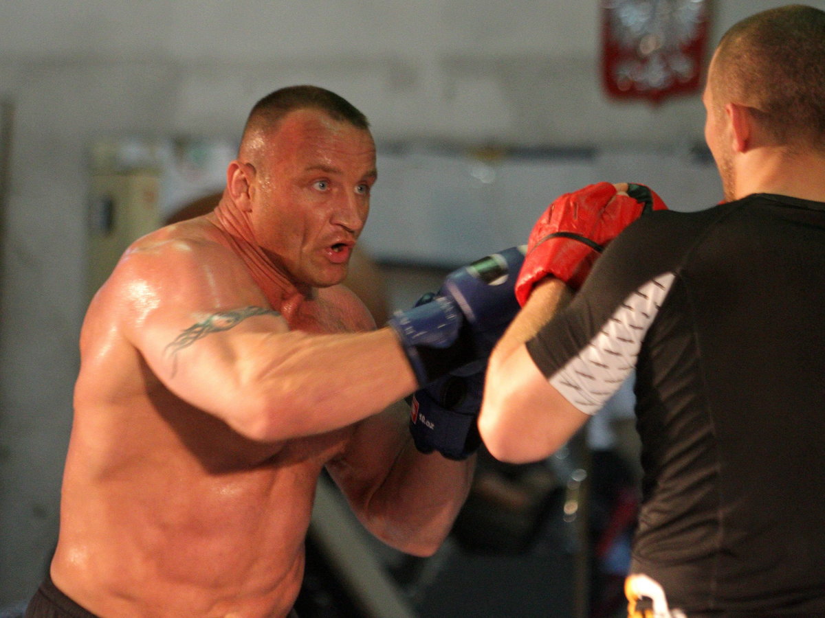 Mariusz Pudzianowski trenuje przed walką