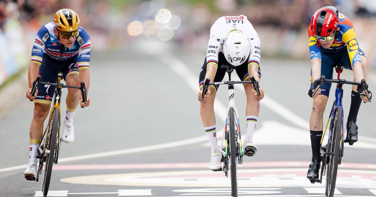 Tadej Pogacar złapany tuż przed metą! Nici z ucieczki! Sensacja w słynnym wyścigu