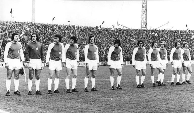 Zawodnicy 1. FC Magdeburg przed meczem ze Sportingiem Lizbona w 1974 roku