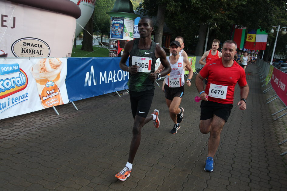 Evans Kipngetich wygrał Koral Maraton